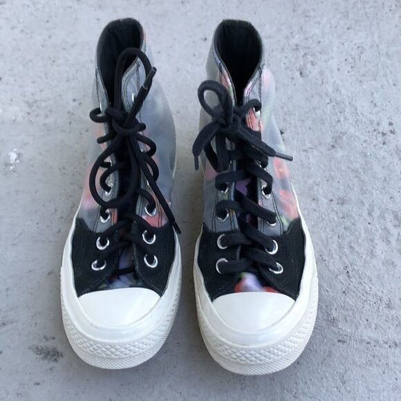 Chuck Taylor high tops - Picture 4 of 7